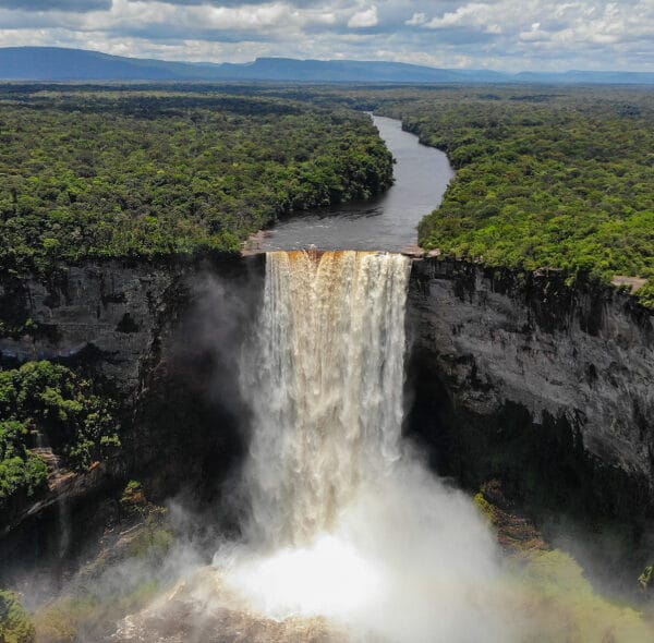 Kaieteur Falls sightseeing